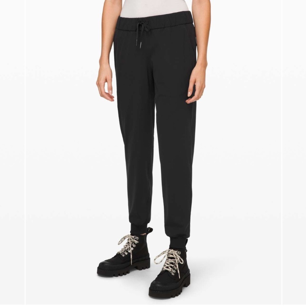 Lululemon - On the Fly Jogger *Luxtreme - Black - Size 2 - Good Used Condition!!